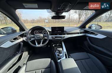 Седан Audi A4 2022 в Львове