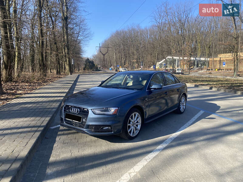 Седан Audi A4 2015 в Львове
