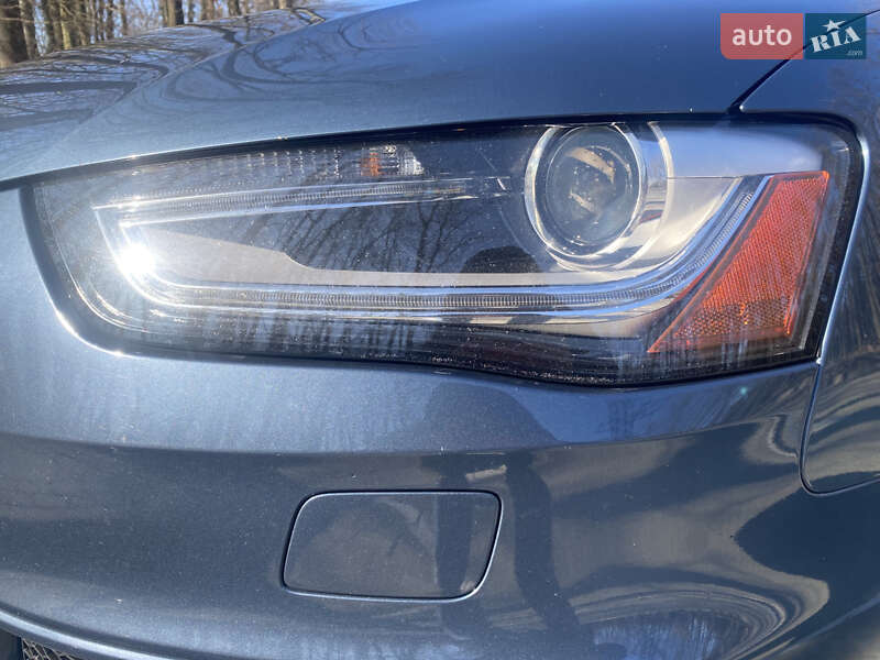 Седан Audi A4 2015 в Львове