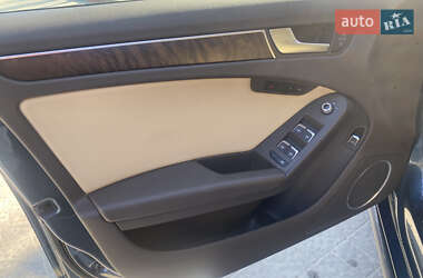 Седан Audi A4 2015 в Львове