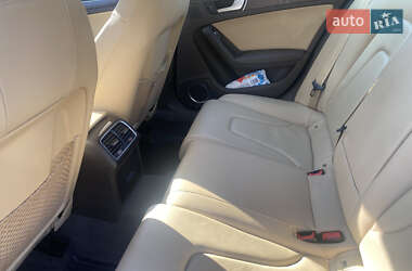 Седан Audi A4 2015 в Львове