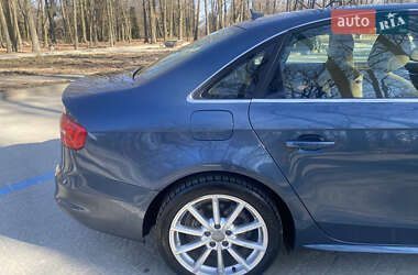 Седан Audi A4 2015 в Львове