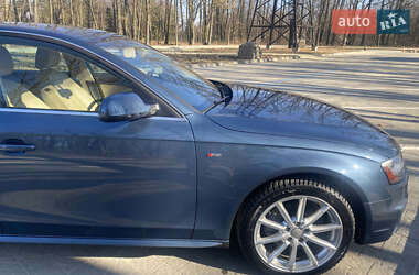 Седан Audi A4 2015 в Львове