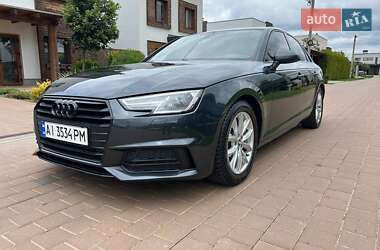 Седан Audi A4 2016 в Львове