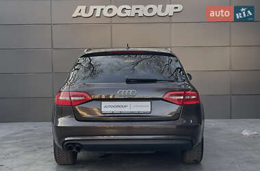Седан Audi A4 2013 в 