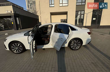 Седан Audi A4 2020 в 