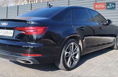 Седан Audi A4 2019 в 