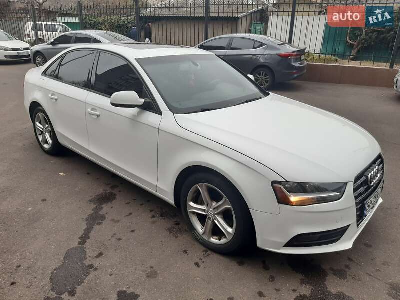 Седан Audi A4 2012 в Одессе
