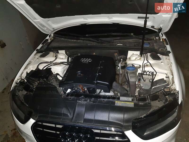 Седан Audi A4 2012 в Одессе