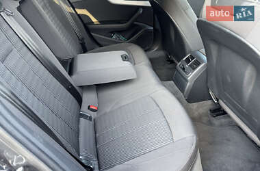 Седан Audi A4 2016 в 