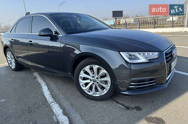 Седан Audi A4 2016 в 