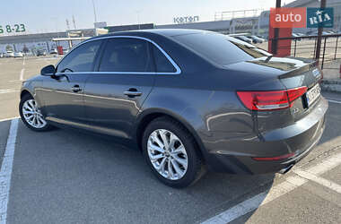 Седан Audi A4 2016 в 