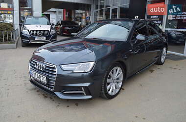 Седан Audi A4 2017 в 