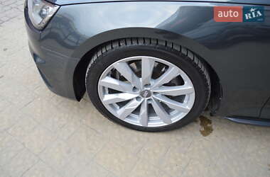 Седан Audi A4 2017 в 