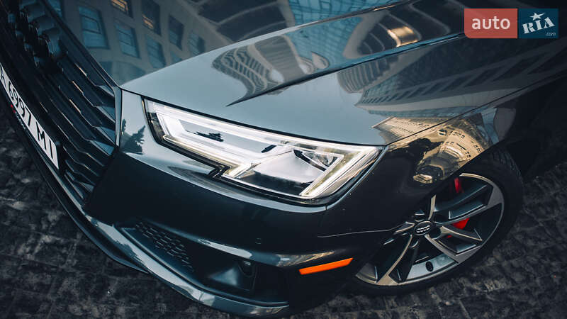Седан Audi A4 2019 в Киеве