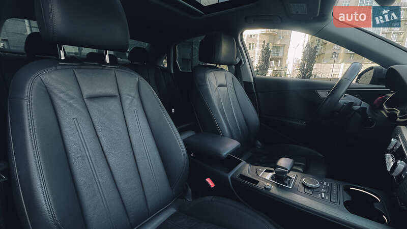 Седан Audi A4 2019 в Киеве