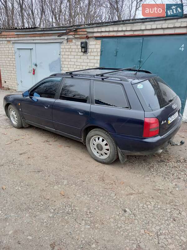 Универсал Audi A4 1997 в Умани