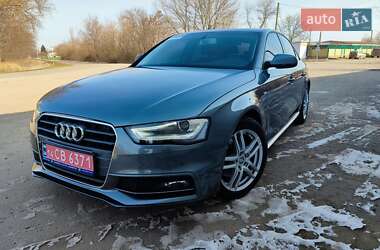 Седан Audi A4 2015 в Покровському