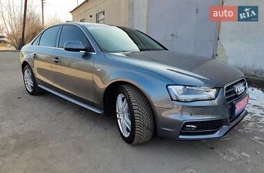 Седан Audi A4 2015 в Покровському