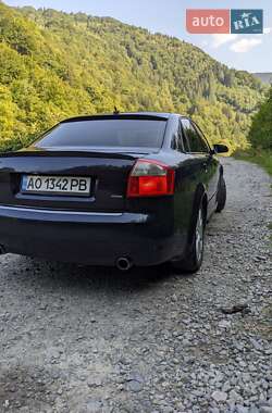 Седан Audi A4 2002 в 