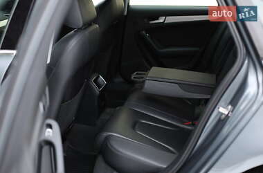 Седан Audi A4 2013 в Львове