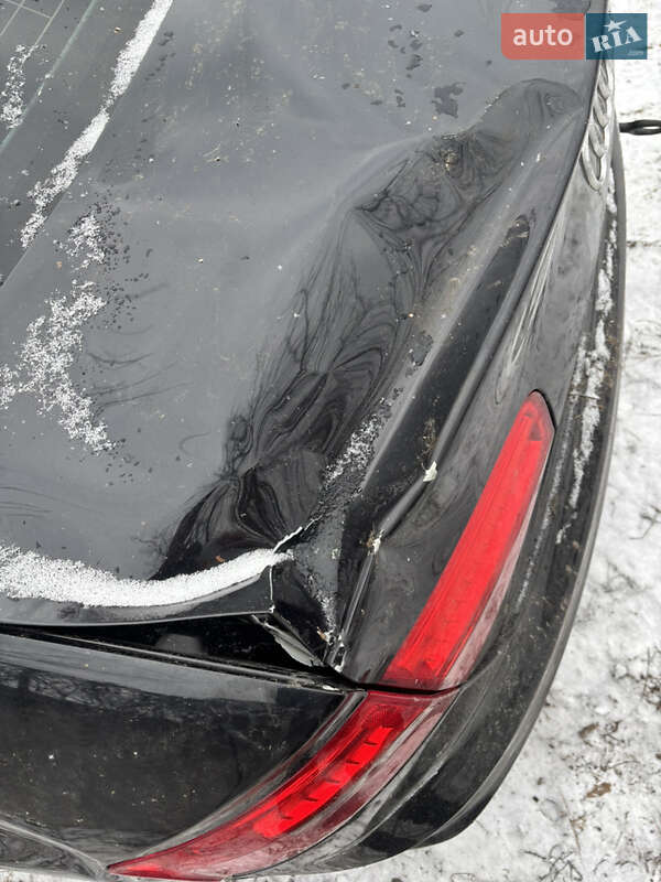 Седан Audi A4 2014 в Обухове