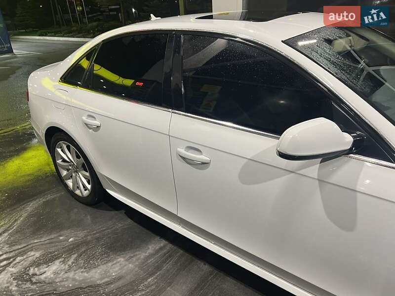 Седан Audi A4 2013 в Києві