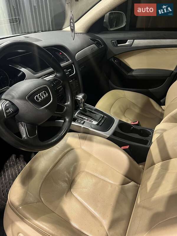 Седан Audi A4 2013 в Києві
