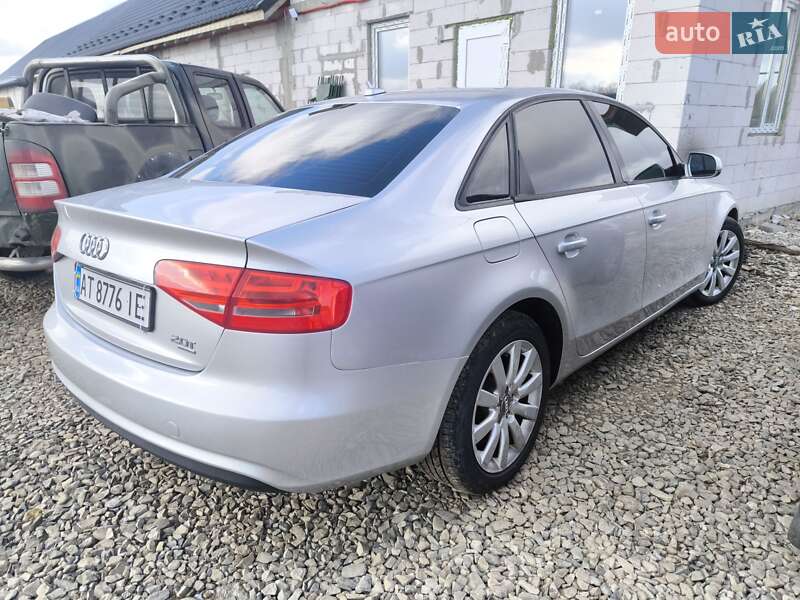 Седан Audi A4 2013 в Коломые