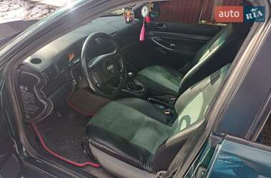 Седан Audi A4 1995 в 