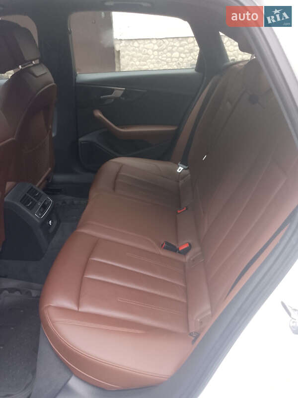 Седан Audi A4 2018 в Ивано-Франковске