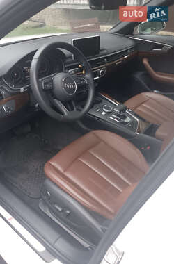 Седан Audi A4 2018 в 
