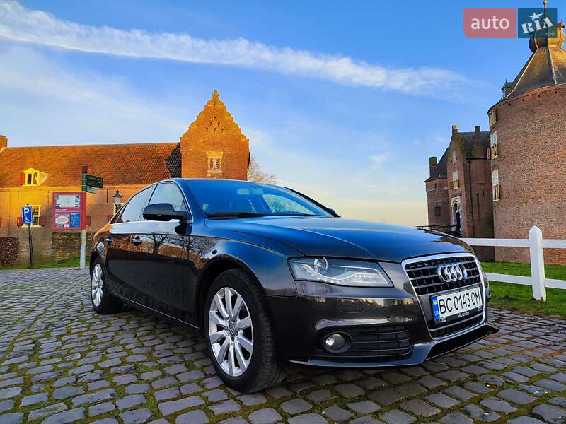 Седан Audi A4 2010 в Львові