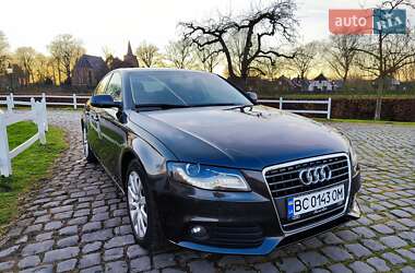 Седан Audi A4 2010 в Львове