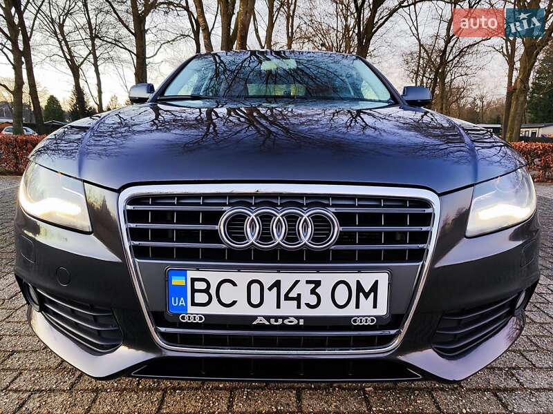 Седан Audi A4 2010 в Львові