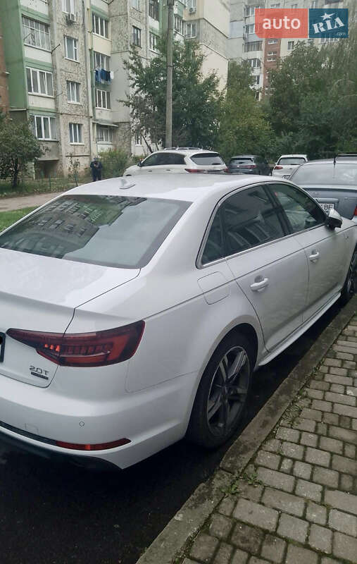 Седан Audi A4 2018 в Ивано-Франковске