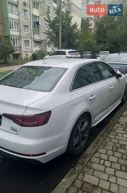 Седан Audi A4 2018 в 