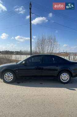 Седан Audi A4 1995 в 