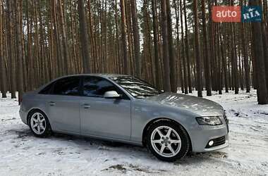 Седан Audi A4 2011 в Вишневом