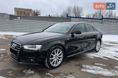 Седан Audi A4 2014 в Ровно