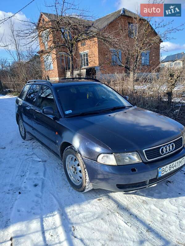 Универсал Audi A4 1996 в 