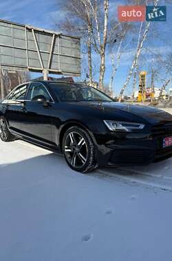 Седан Audi A4 2018 в Львове