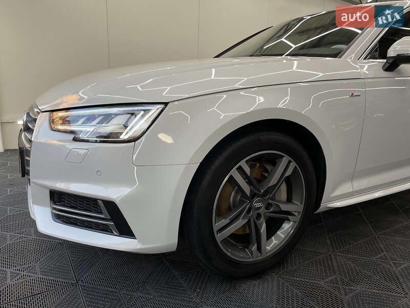 Седан Audi A4 2017 в Ужгороде