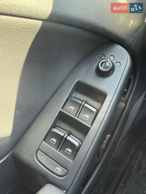 Седан Audi A4 2010 в Славуте