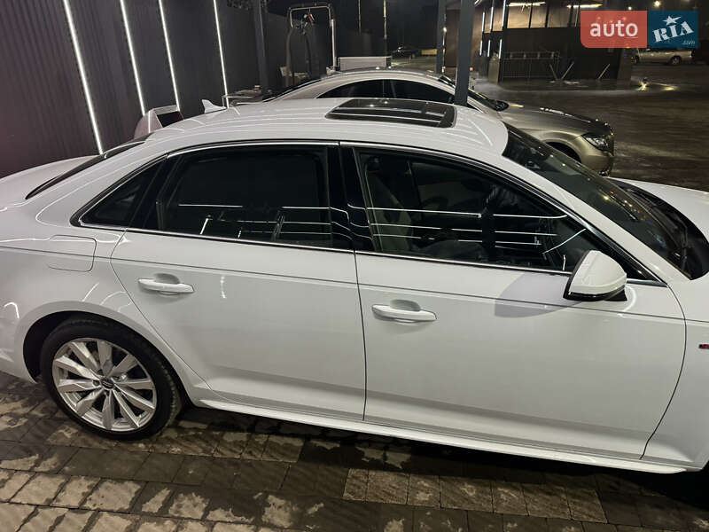 Седан Audi A4 2016 в Ужгороді