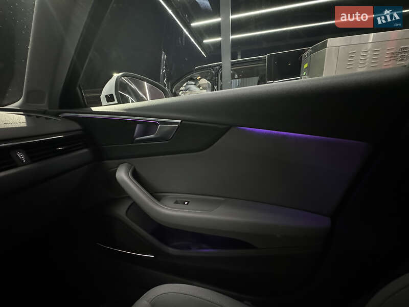 Седан Audi A4 2016 в Ужгороді