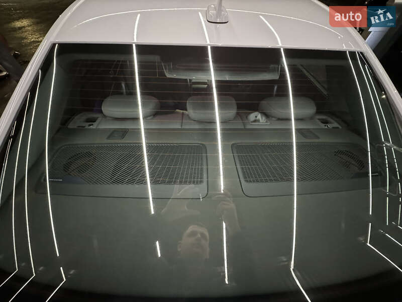 Седан Audi A4 2016 в Ужгороді
