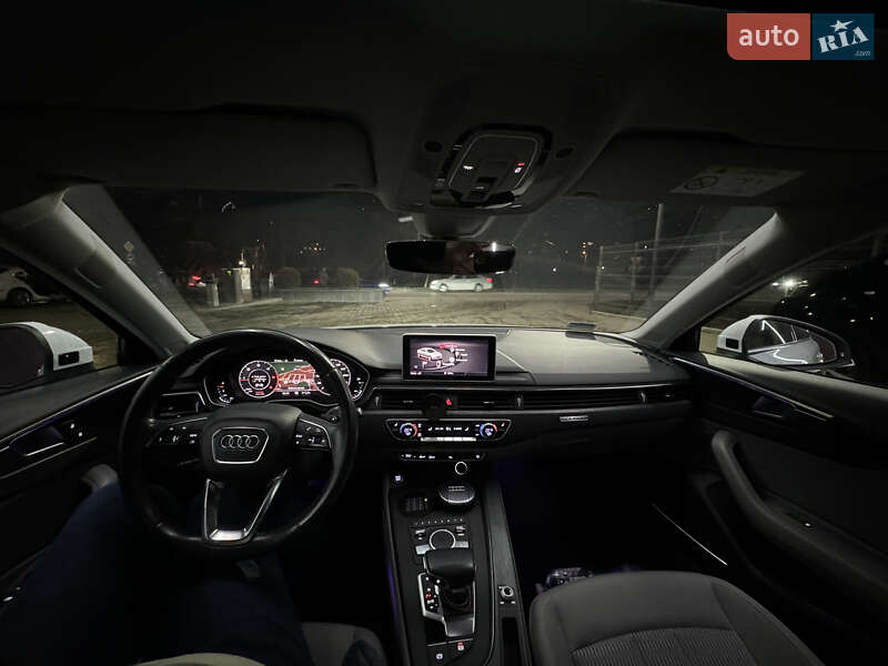 Седан Audi A4 2016 в Ужгороді
