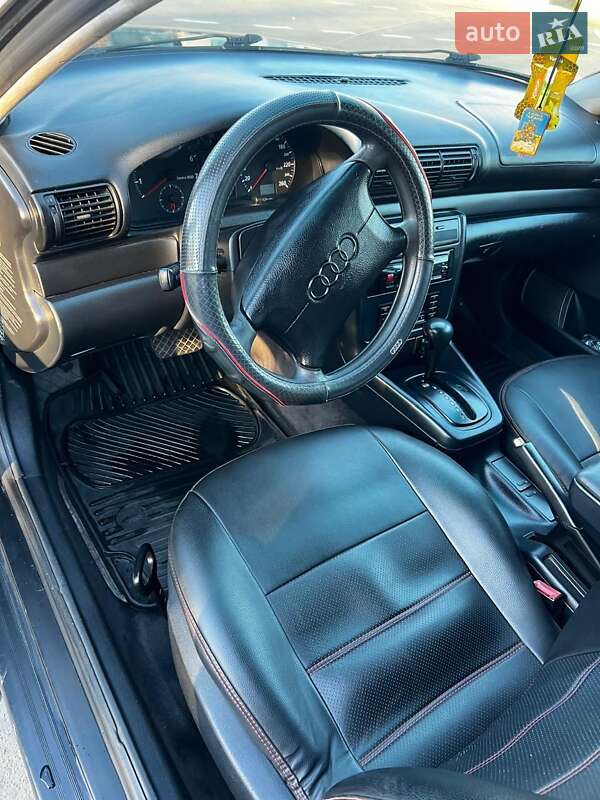 Универсал Audi A4 1996 в Немирове