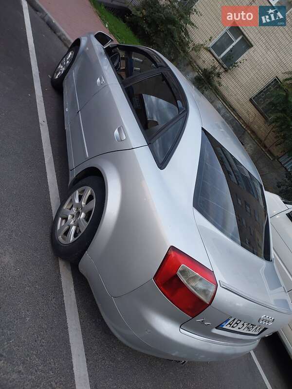 Седан Audi A4 2004 в Могилев-Подольске